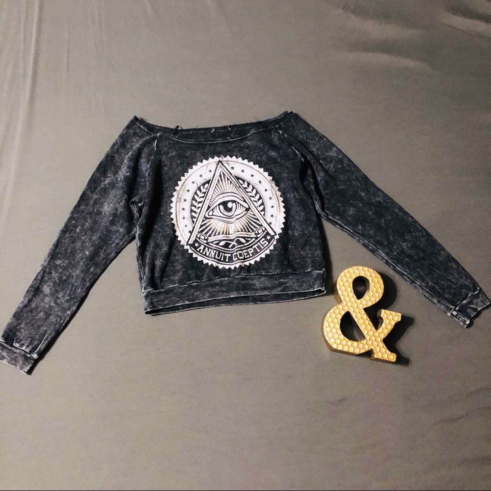 Off Shoulder Stonewashed Top Pyramid Eye